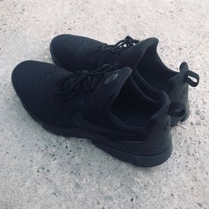 FEEL FREE TO OFFER🔥